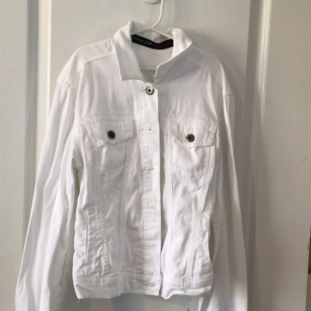 White denim button-up jacket